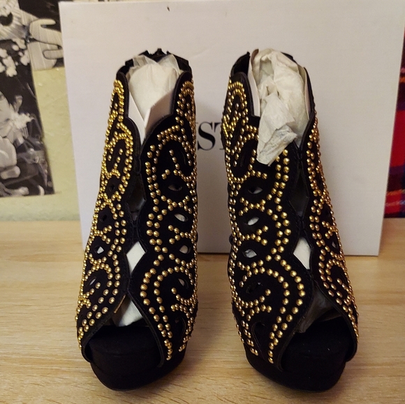 JUSTFAB "JASLEEN" black and gold suede ankle booties. size 7.5 womens. - Picture 2 of 6